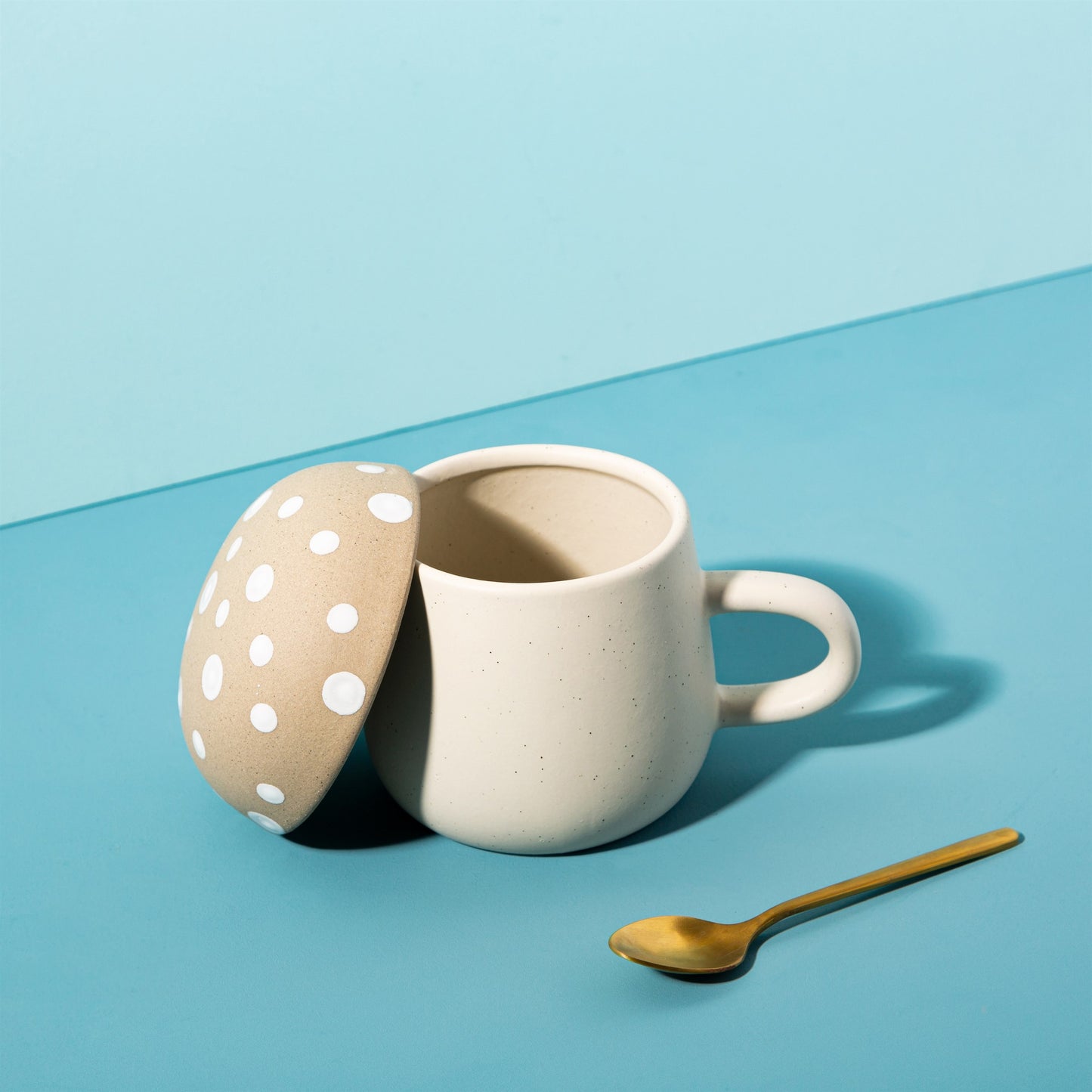 Cream Mushroom Mug with Lid