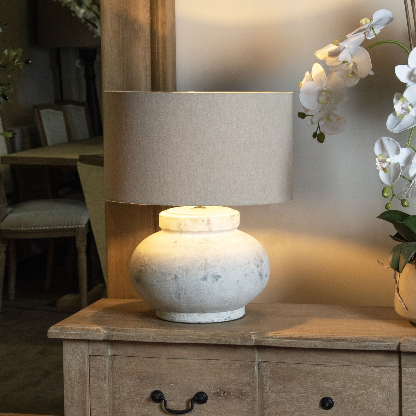 Antique White Squat Table Lamp With Linen Shade